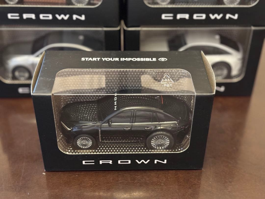トヨタ　クラウンセダン　プルバックミニカー　6色セット