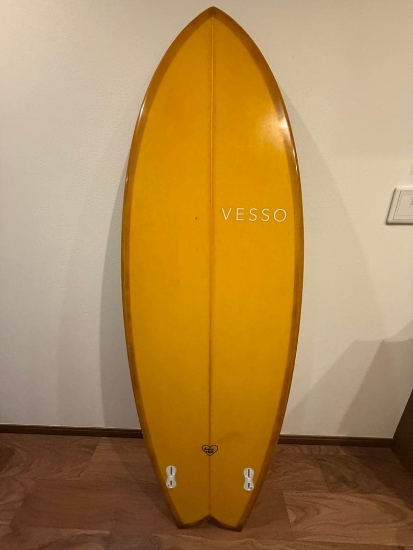 VESSO ショートボード(ツインフィン) 5'7\" Love Seat