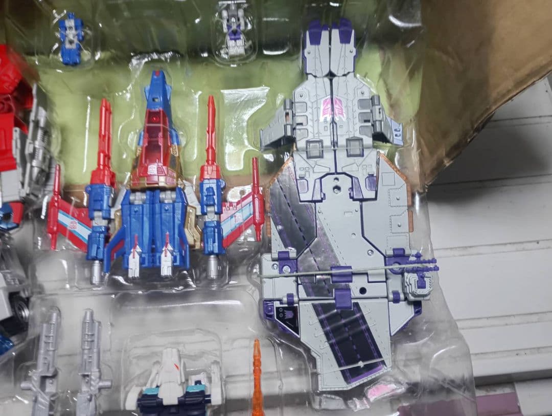 超激レア!開封品 ハズブロ タイタンズリターントランスフォーマーセット