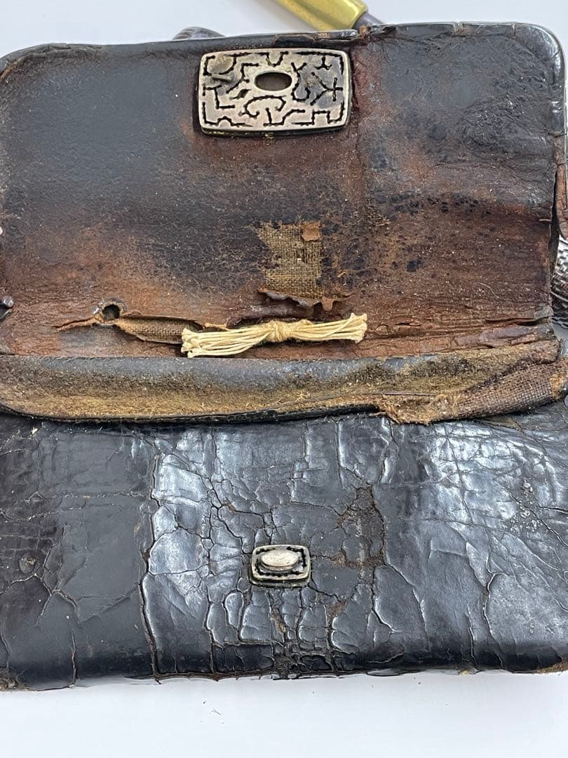 【煙管】 煙草入 煙管筒 金口 細工 彫刻 一式 骨董 アンティーク 時代物