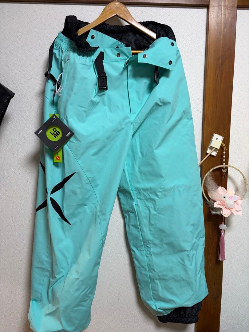 LOABスキーウェアー上下セット　スノーボードウェアーセット　男女兼用