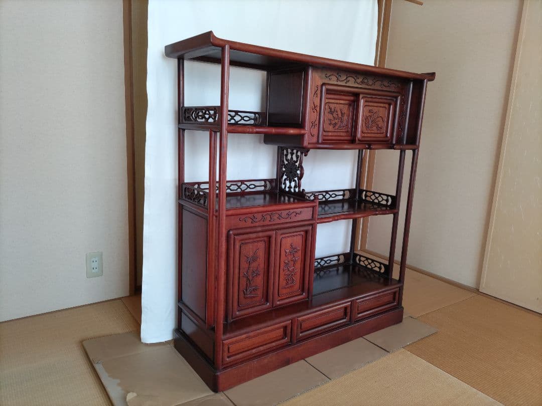 【最終値下げ】紫檀　彫刻装飾付き棚