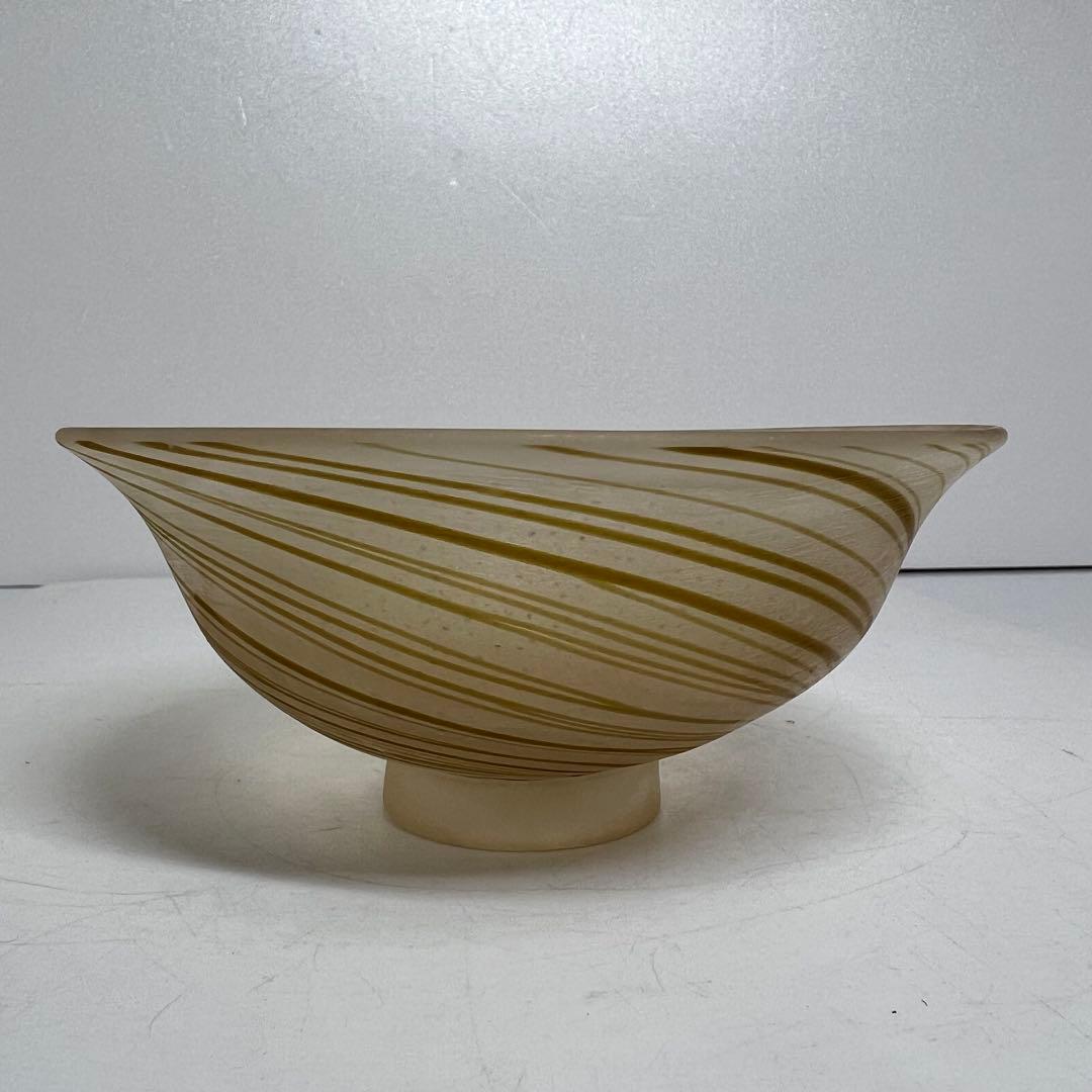 ☆茶③ 山下瑠風　義山　忍冬　ガラス　平茶碗　共箱　口径14.3cm