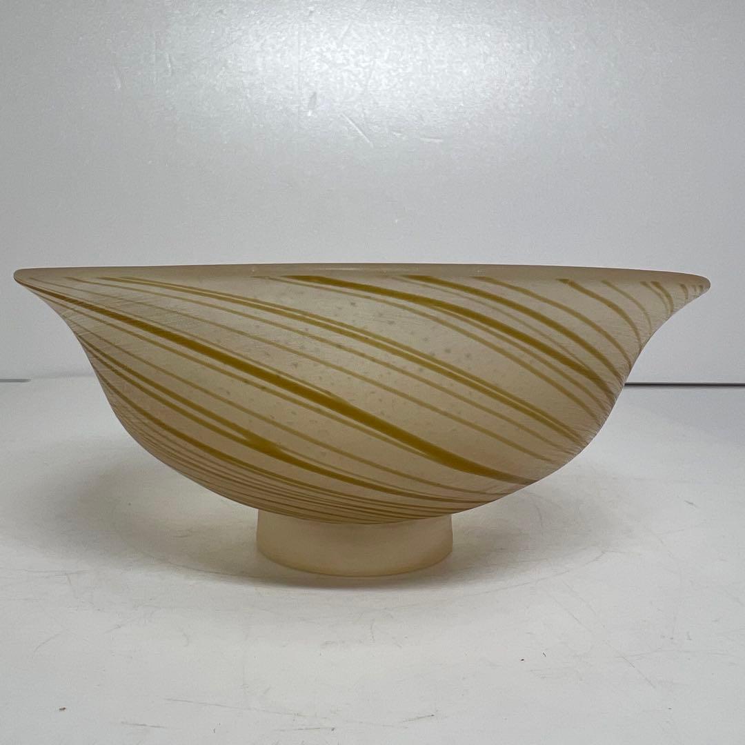 ☆茶③ 山下瑠風　義山　忍冬　ガラス　平茶碗　共箱　口径14.3cm