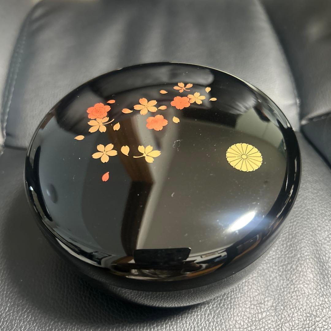 漆器 椀 花模様 菊紋入り