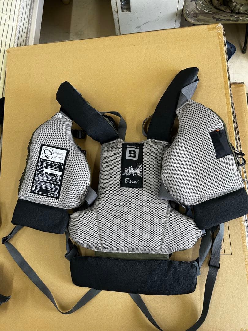 Bluestorm フローティングベスト