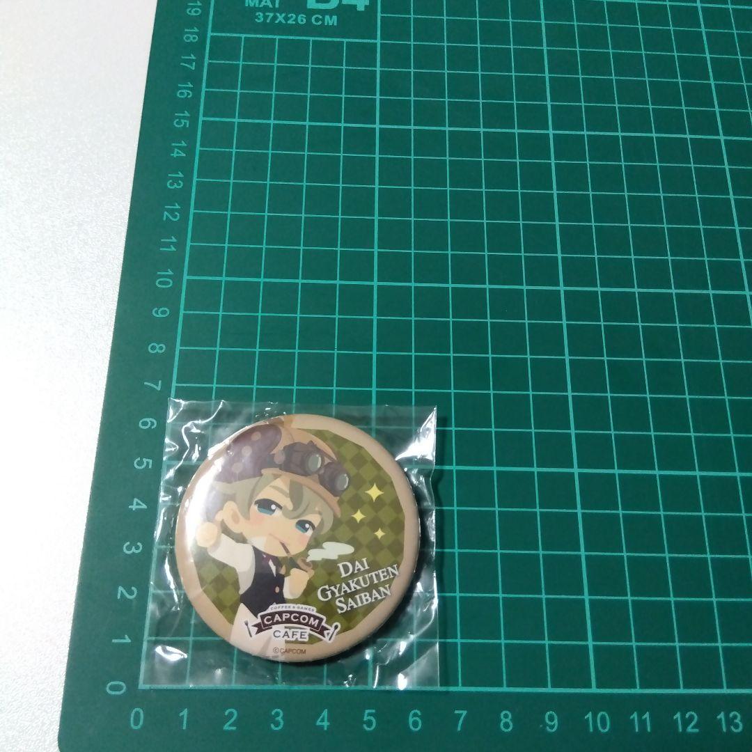 【大逆転裁判】ホームズ カプコンカフェ 缶バッジ 逆転裁判