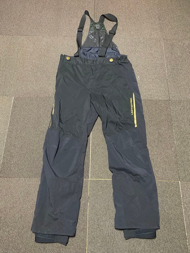 シマノ　リミテッドプロ　RT-111V ゴアテックスプロテクティブスーツ