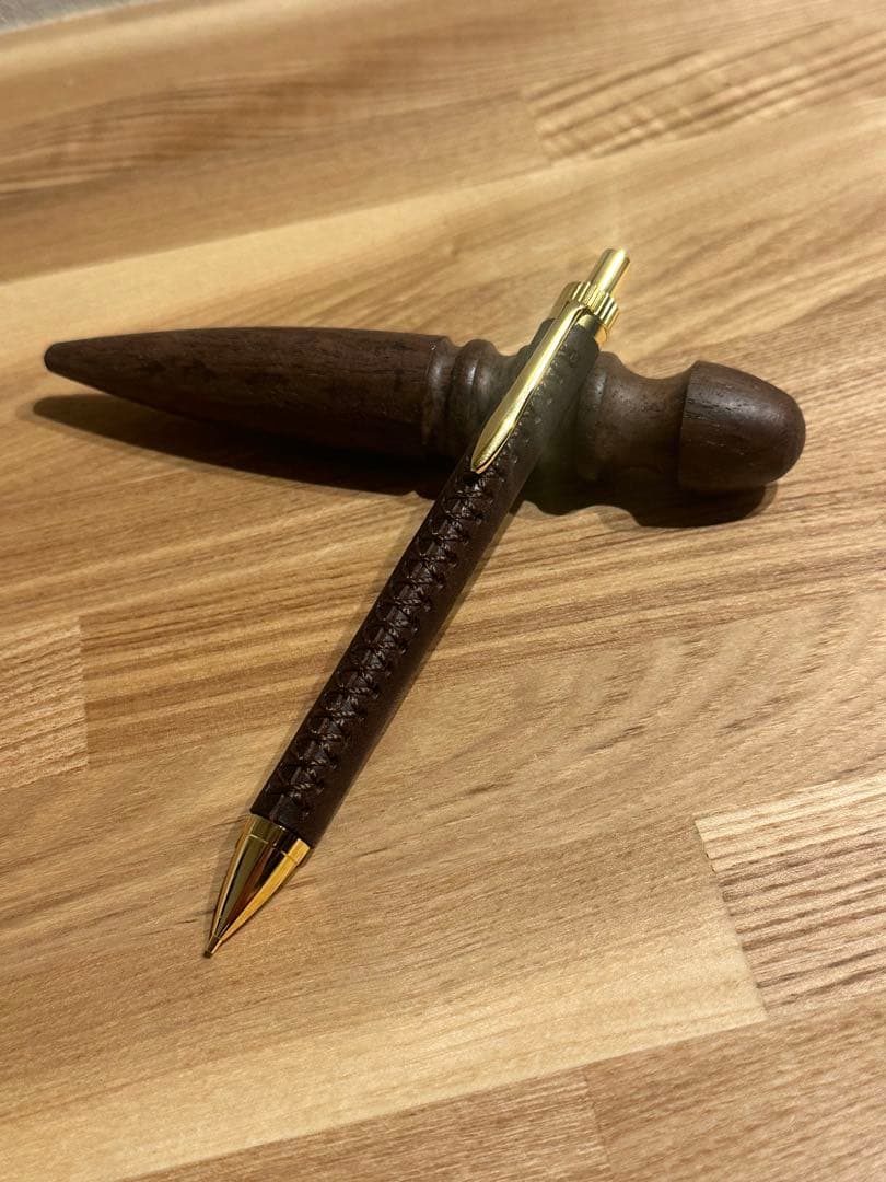 革軸ペン　マルゴーレザー　加藤金属