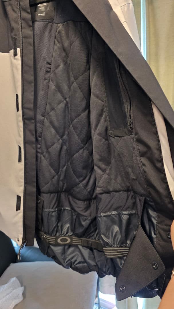 OAKLEY スキースノーボードジャケット ホワイト/ブラック XL