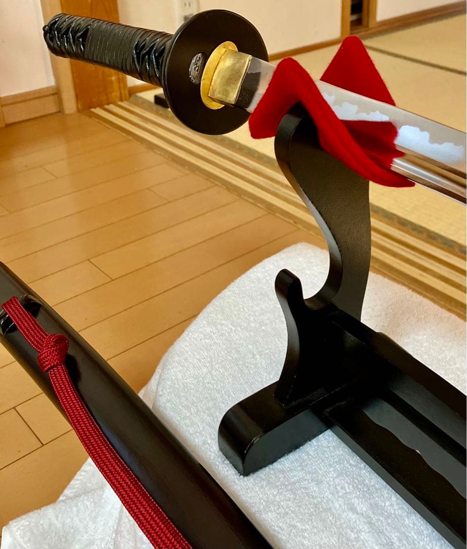 五条　日本刀 黒い鞘 赤い紐 居合刀　模造刀