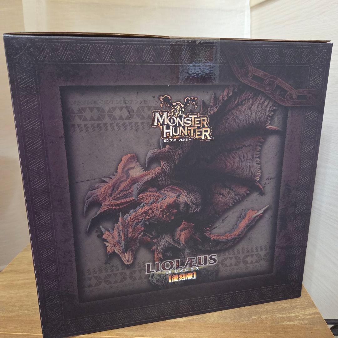 【値下げ中❗】クリエイターズモデル　モンスターハンター リオレウス フィギュア