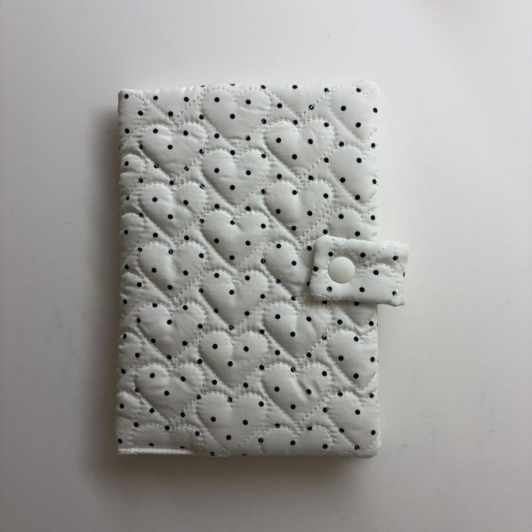 【再入荷】バインダーカバー　ハートドット　A6 韓国　貯金