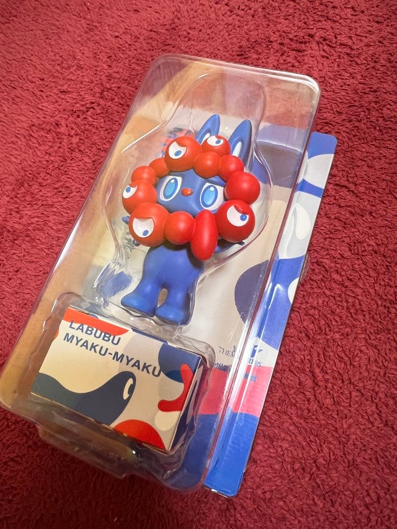 ラブブ　ミャクミャク　限定品