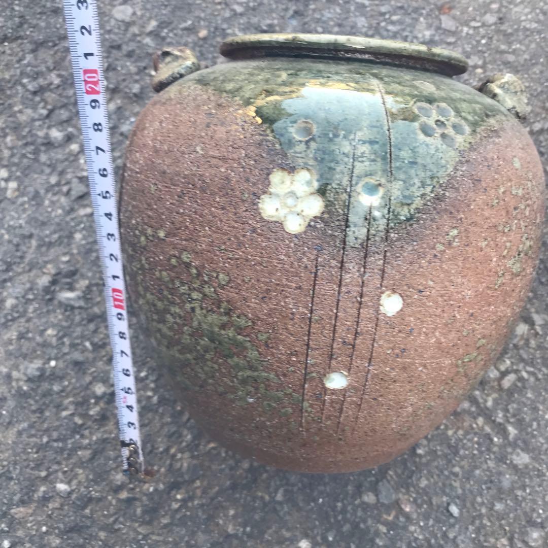 花模様の陶器の壺 高さ約12cm