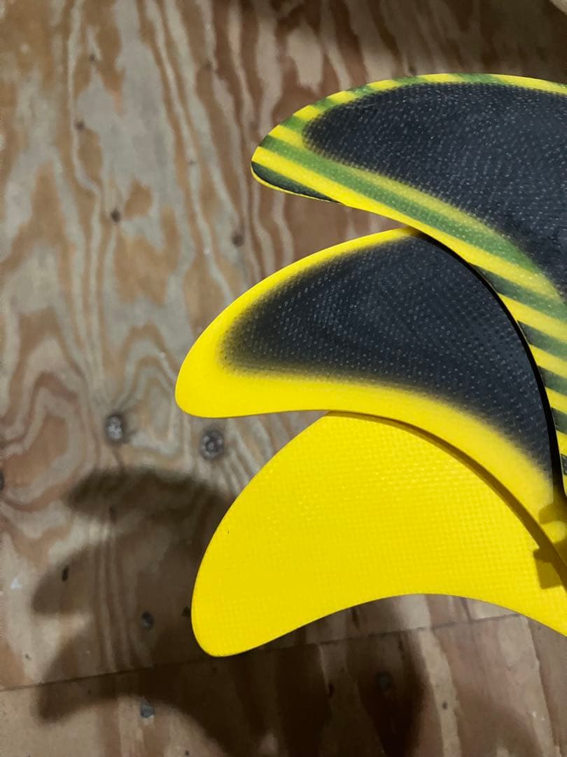 futures CONTROL PYZELトライフィンLサイズ新品未使用