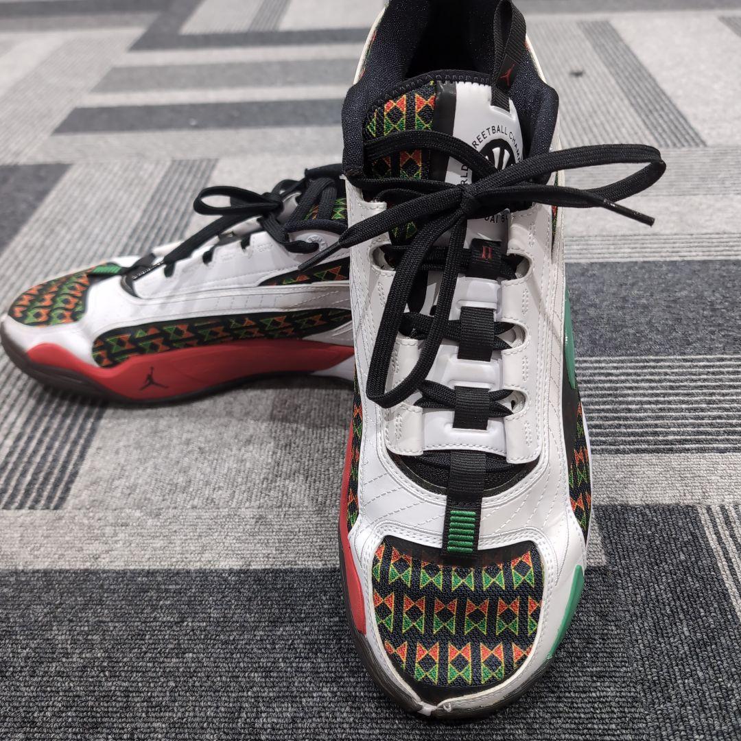 Jordan 23 シューズ(男性用) ホワイト/ブラック/レッド/グリーン