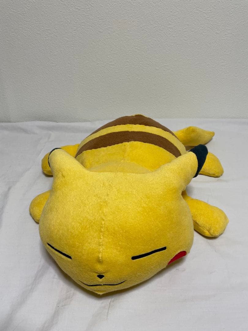 ピカチュウ　ぬいぐるみ大