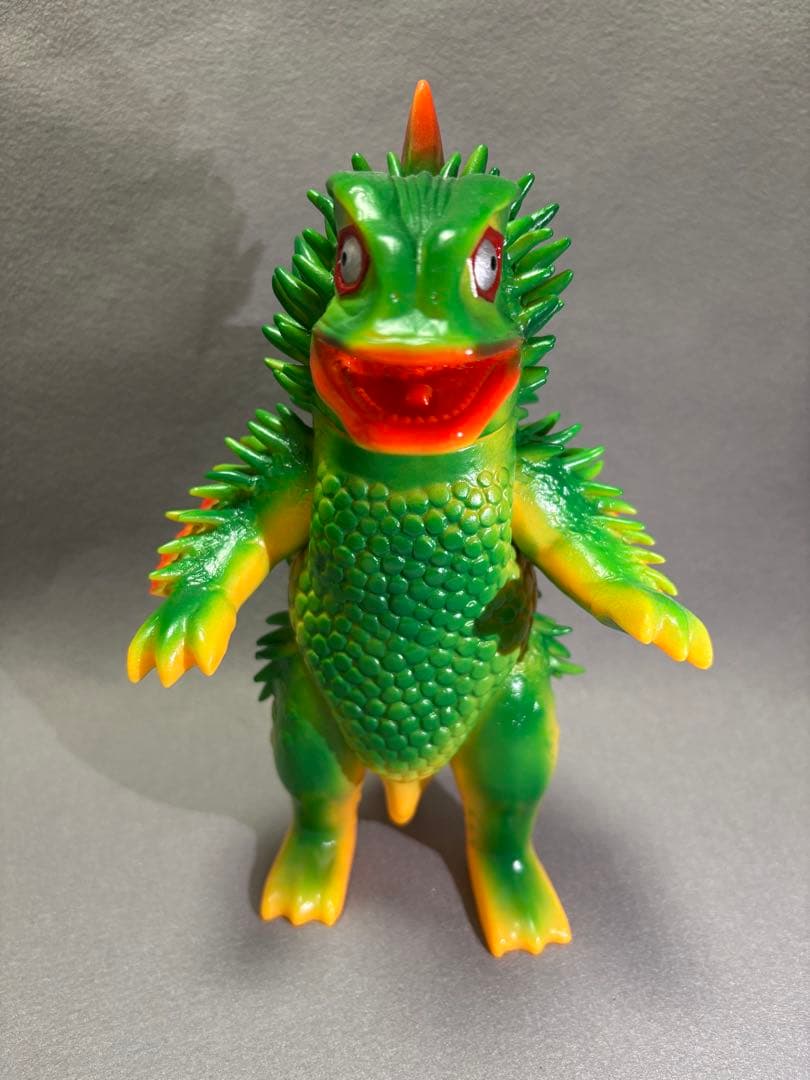 マーミット ゲスラ ソフビ