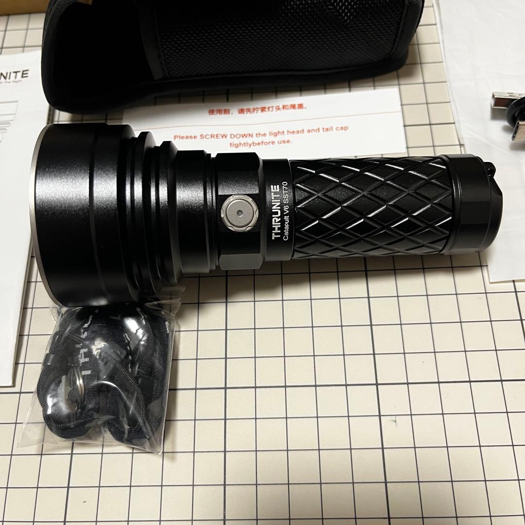 ⭐️超美品⭐️ThruNite Catapult V6 (バージョンアップ)懐中電灯