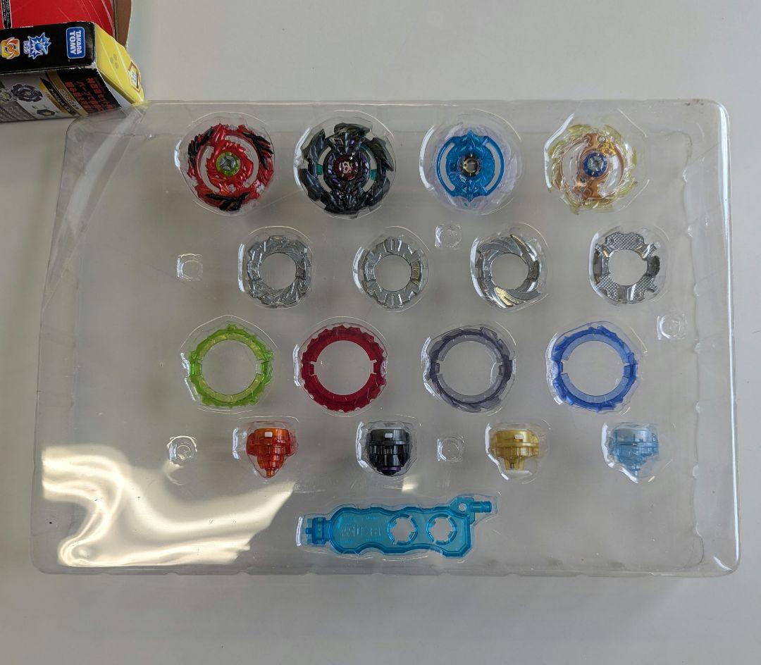 未使用　箱破損　ベイブレードバースト B-98 神改造セット