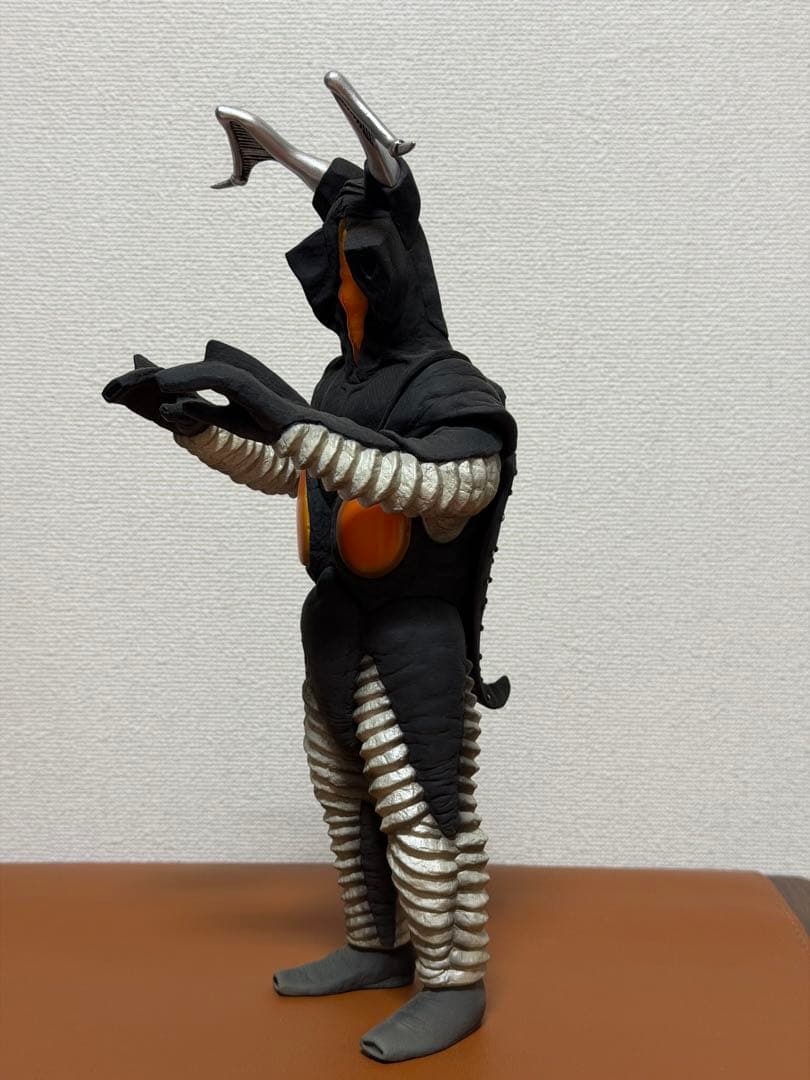 1/6特撮シリーズ ウルトラマン 宇宙恐竜 ゼットン 塗装済み完成品フィギュア