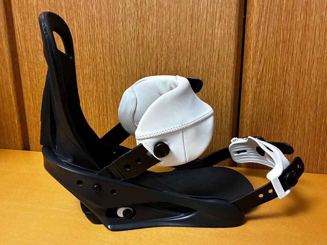 バートンBURTONバインディング【シチズン（レディースSサイズ）白×黒】キッズ