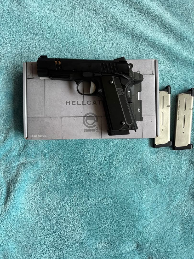 Carbon8 HELLCAT 4.3 CO2 ガスガン+マガジン2本