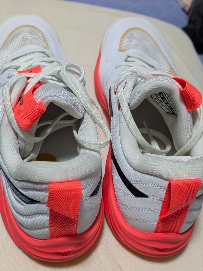 MIZUNO ミズノエナジー ウエーブモーメンタムエリート