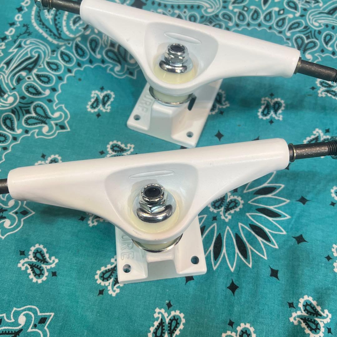 ベンチャー　トラック　WHITE LIGHTNING II 5.6