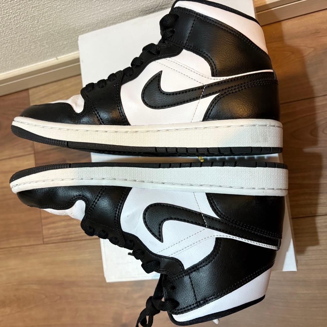 WMNS Nike Air Jordan 1 MID 白黒 パンダ スニーカー