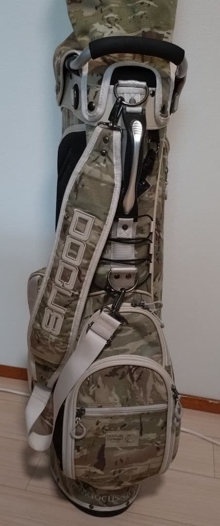 DOCUS ドゥーカス　迷彩 キャディバッグ スタンド付き