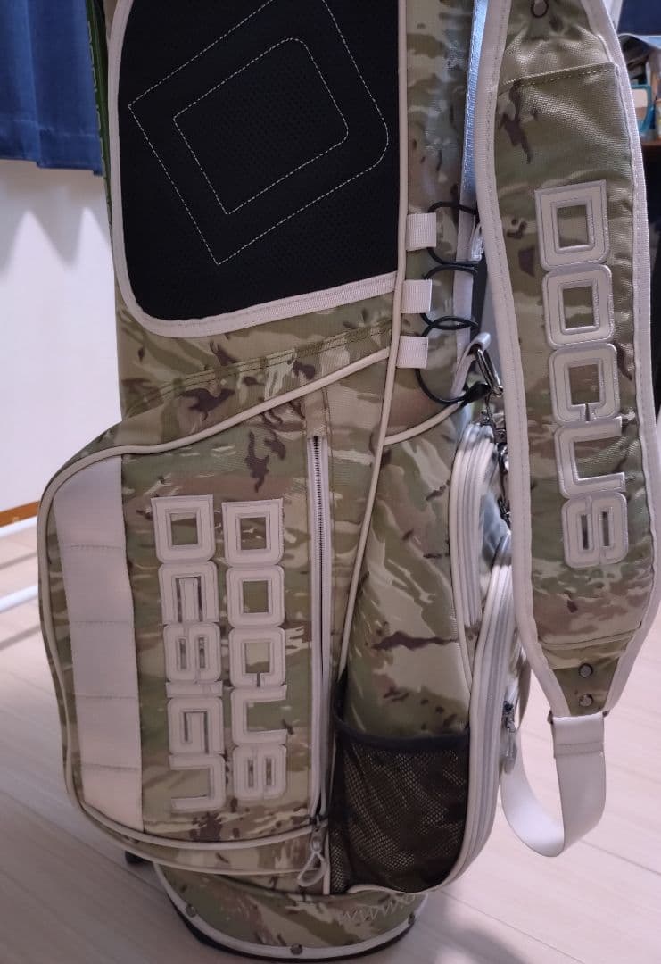 DOCUS ドゥーカス　迷彩 キャディバッグ スタンド付き