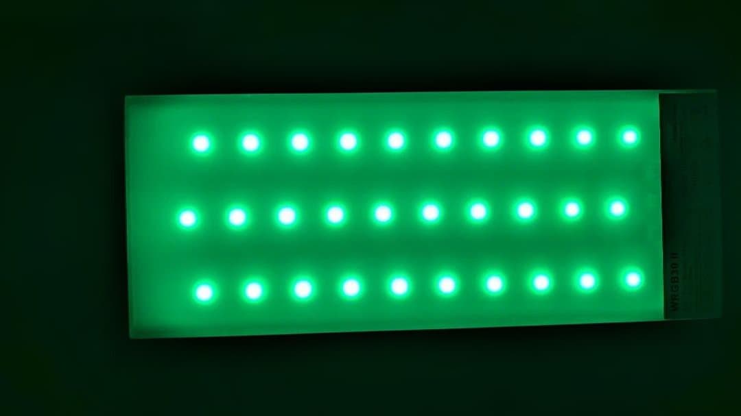 Chihiros WRGB II 30 + 吊り下げ金具