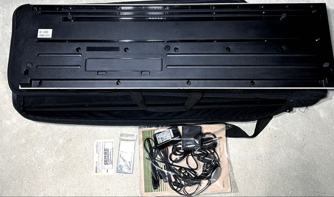 【美品】Roland 61鍵 シンセサイザー JUNO-DI-WH ホワイト