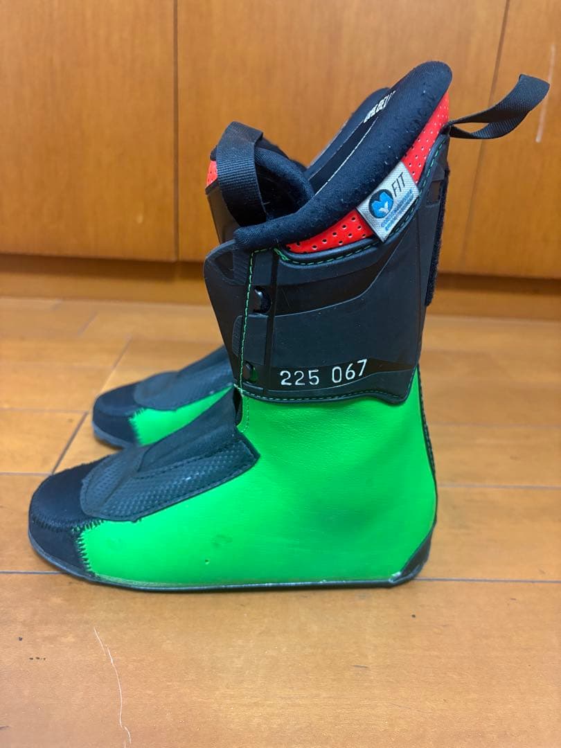 【送料無料】DALBELLO ダルベロ　スキーブーツ　DRS 22.5cm