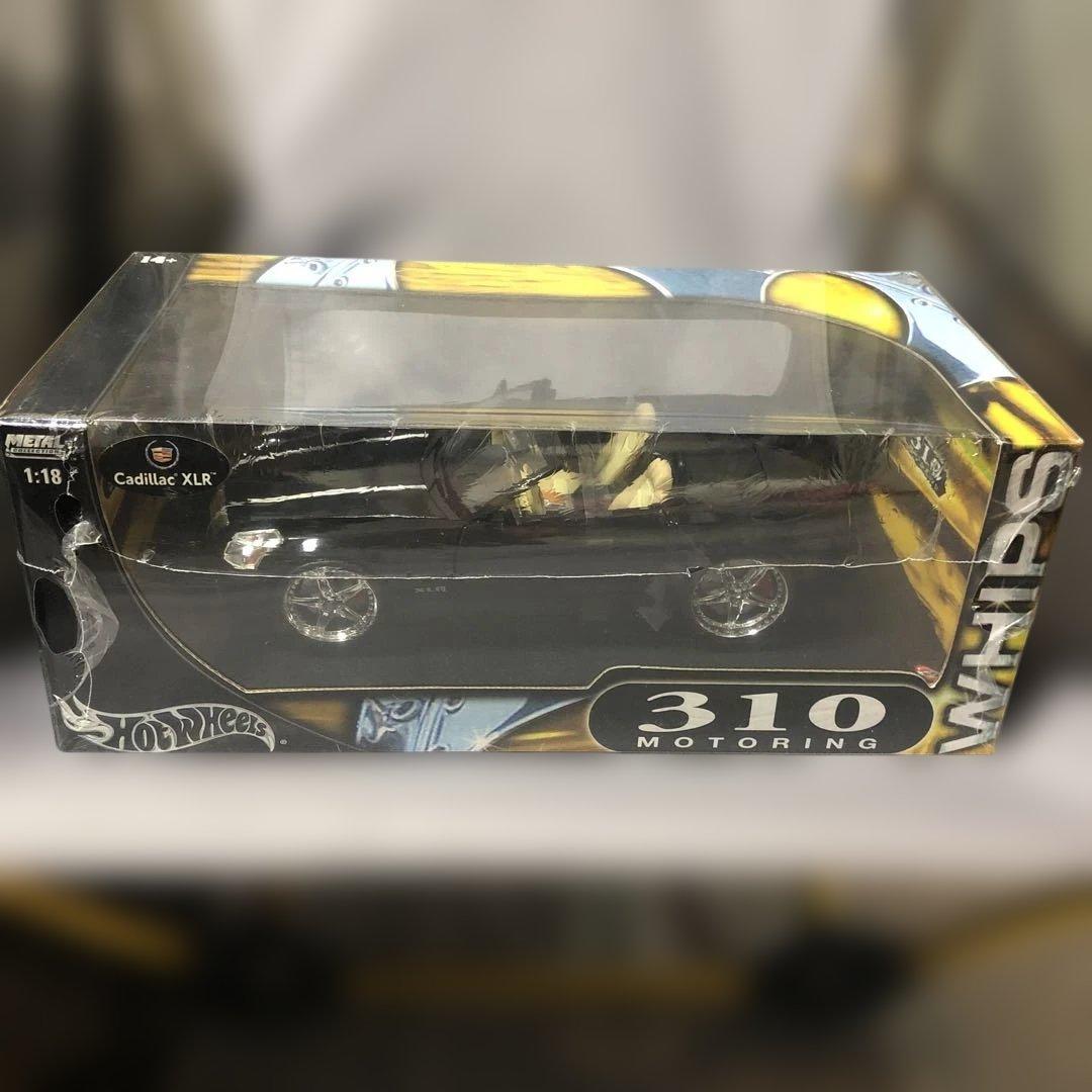 ミニカー cadillac XLR 1/18