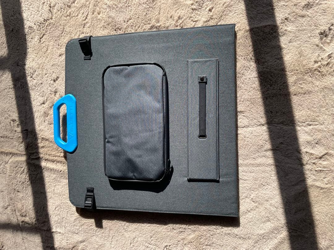 【新品・未使用】BLUETTI PV200 ソーラーパネル