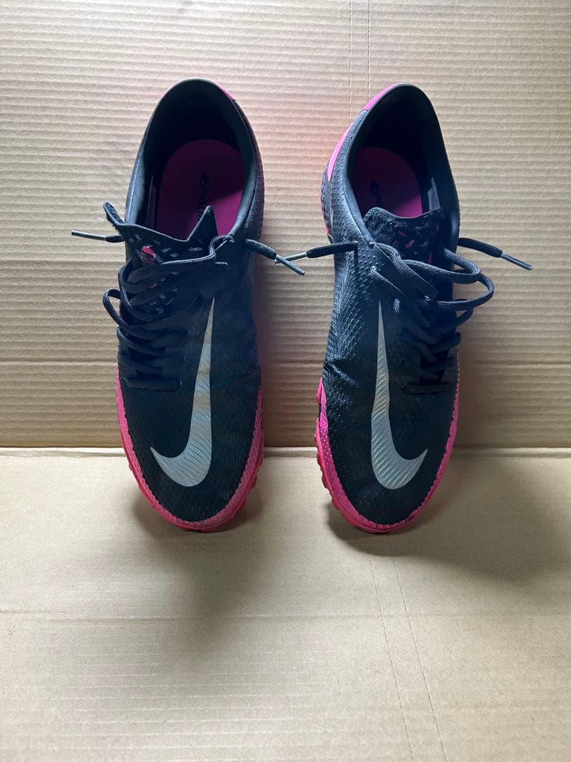 ナイキ　リアクトファントムＧＴ　ＰＲＯ　ＴＦ　２７センチ　フットサル　サッカー