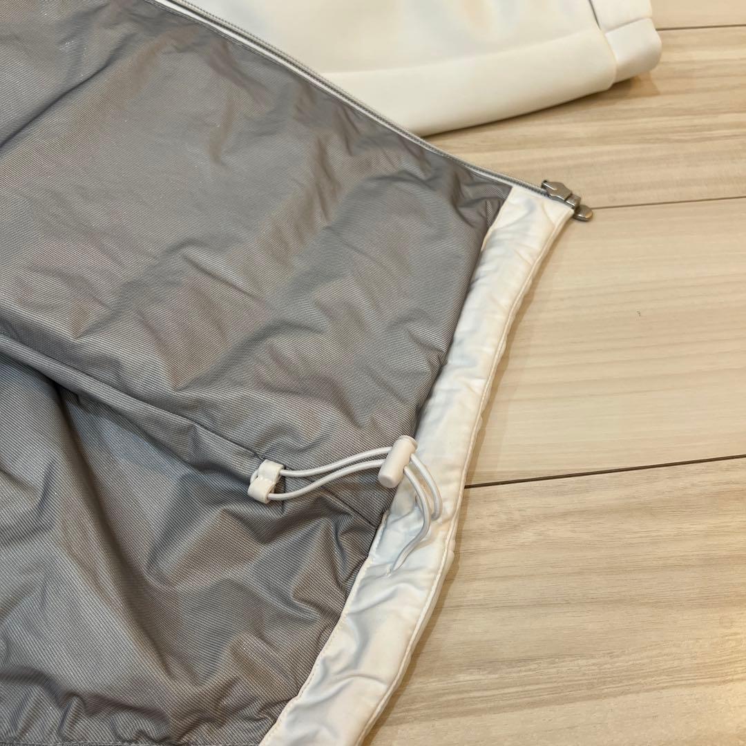 美品　半額以下　ハイブリッド　プレイダウン　サイズM スーパーストレッチ