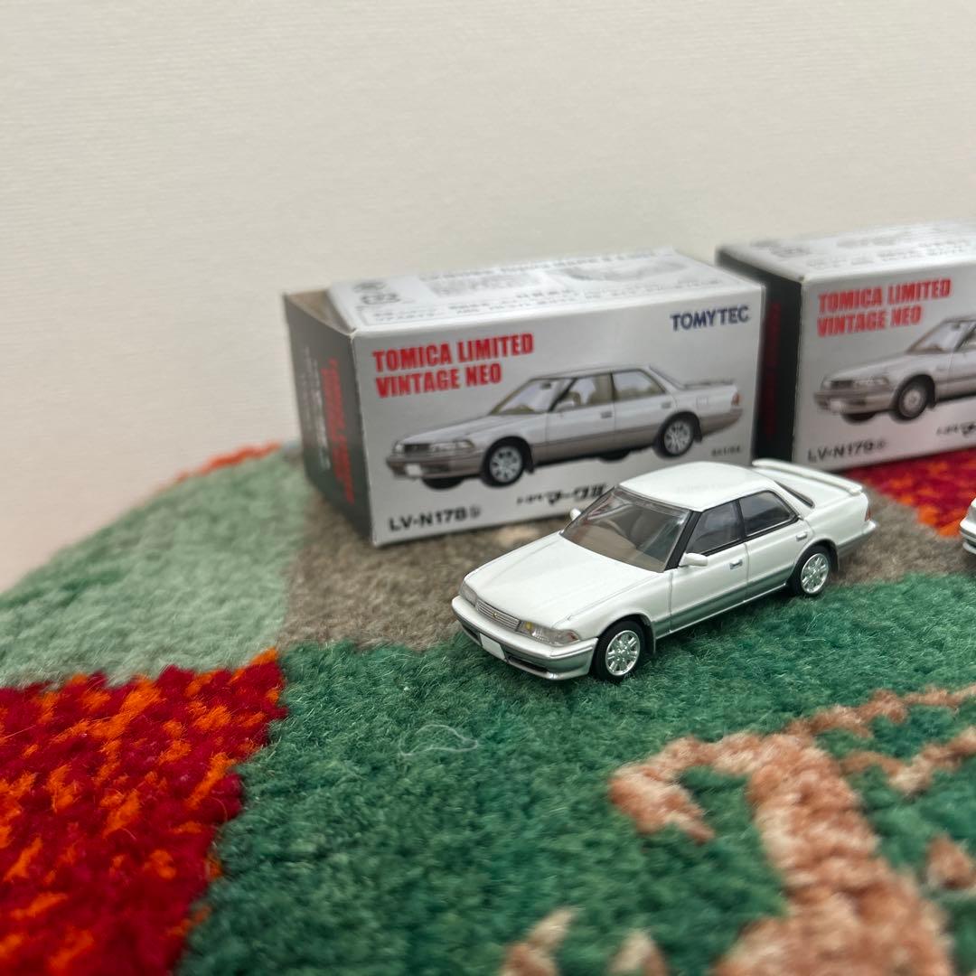 イズミ　トミカリミテッドビンテージネオ トヨタ　マークⅡ