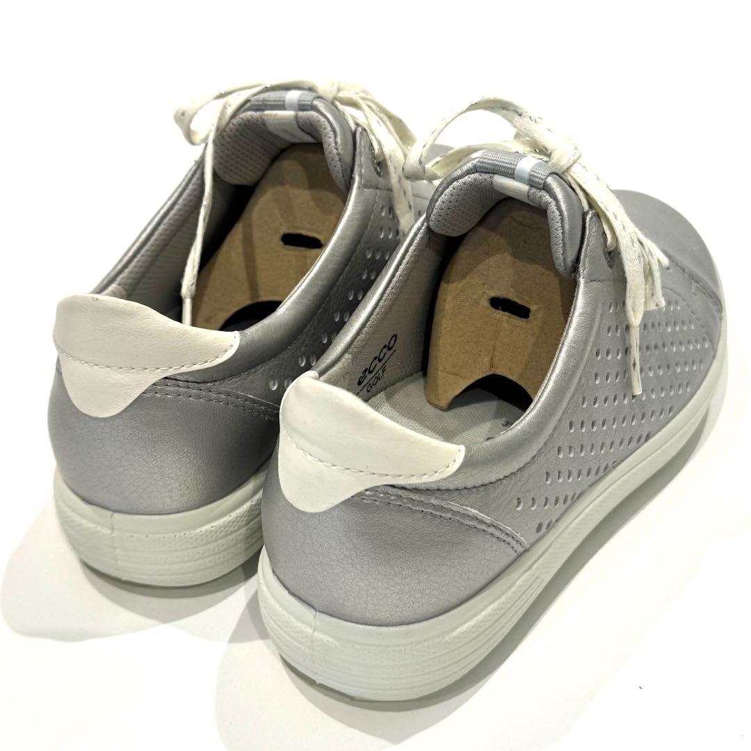 ゴルフシューズECCO CASUAL HYBRIDシルバーレディース23.5㎝