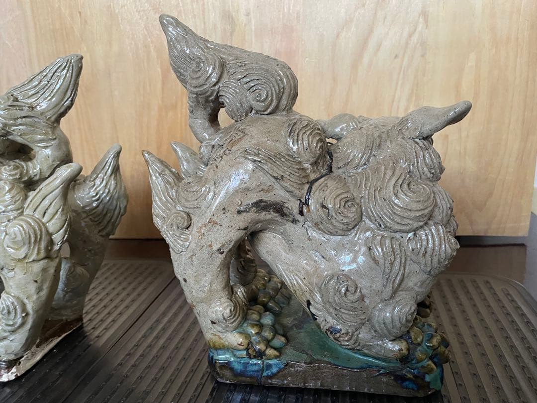 希少　島常賀　台付シーサー白土ペア　阿吽　壺屋焼　名工　沖縄