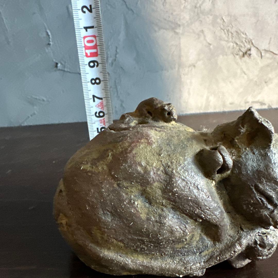 お値下げ‼️可愛い眠り猫　猫の姿の蓋付き陶器彫刻