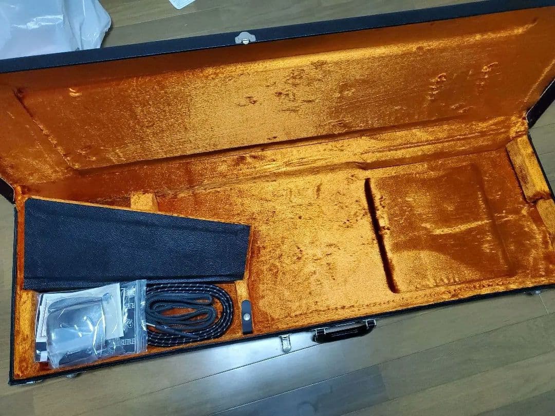 交渉可 Fender Custom Shop 1966 Jazz Bass CC