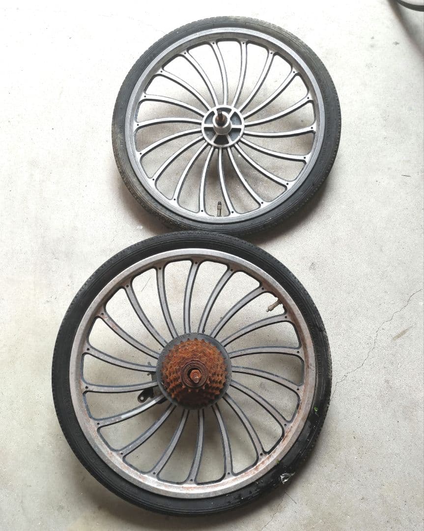 20インチ ホイール