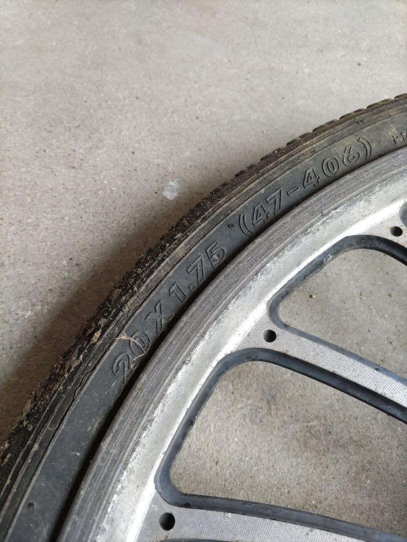 20インチ ホイール