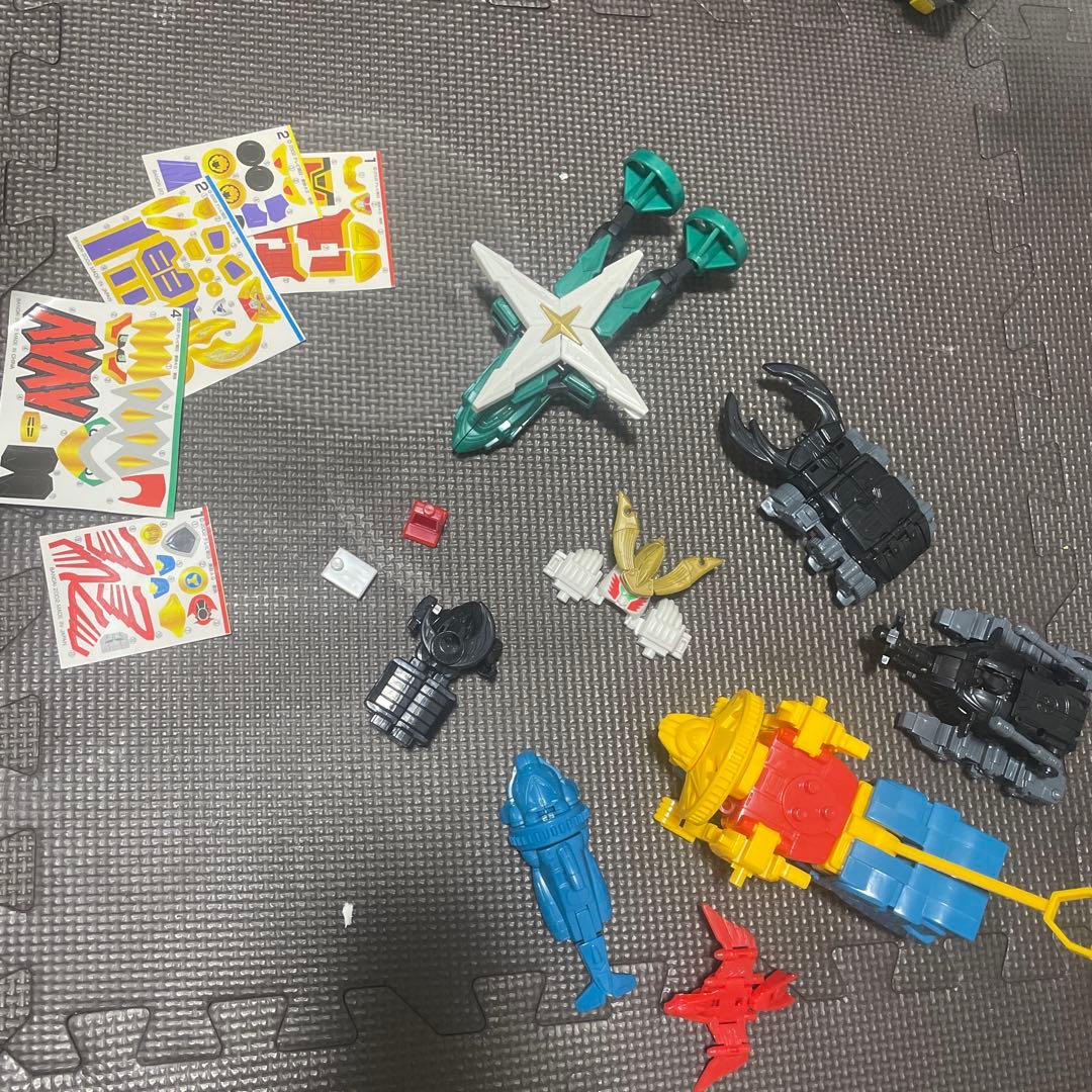 ミニプラ　ハリケンジャロボ