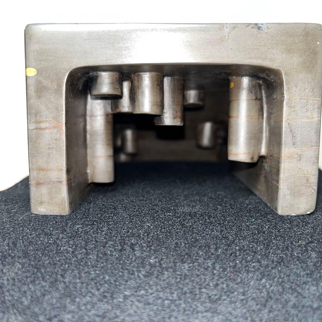 ⭕️中国端渓硯　太史研　綺麗な石紋と11眼柱 個性的　女性好み