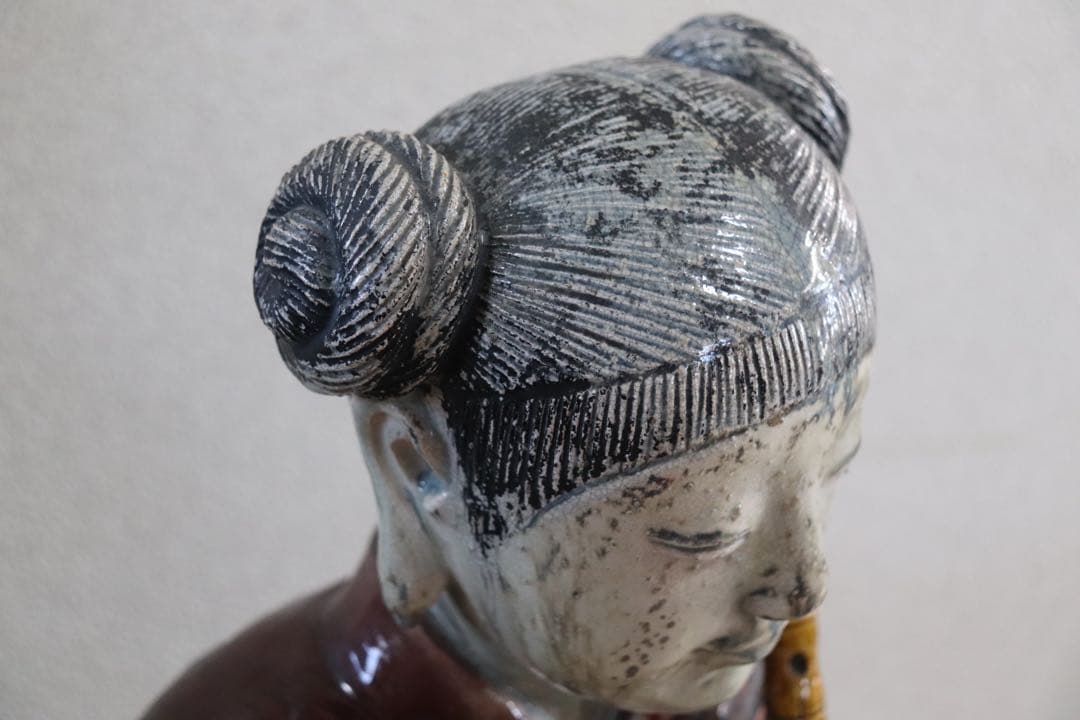 中国　清時代初期　三彩持笛少女像　アンティーク　送料込み0207